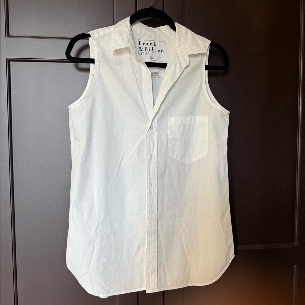 Frank and Eileen Fiona Sleeveless Cotton Blouse XS Crisp White Buttondown